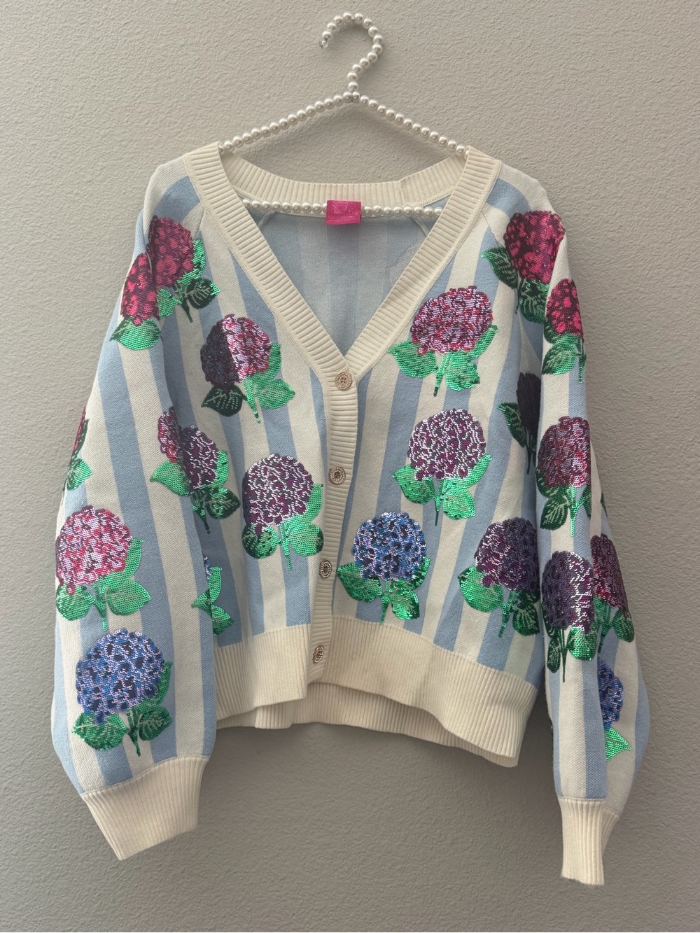 EUC • QUEEN OF SPARKLES • QOS • BLUE STRIPED HYDRANGEAS SWEATER•XS